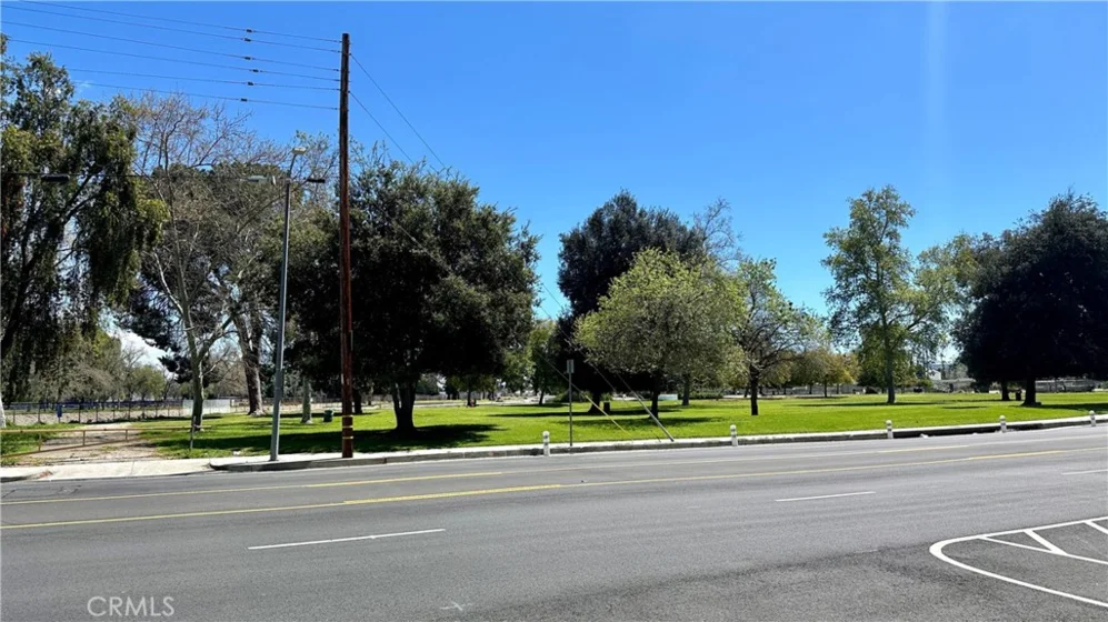 6545 Reseda Boulevard #24 photo 23