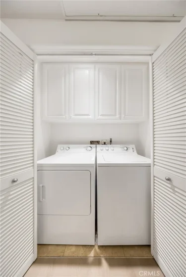 128 N Oak Knoll #111 photo 34