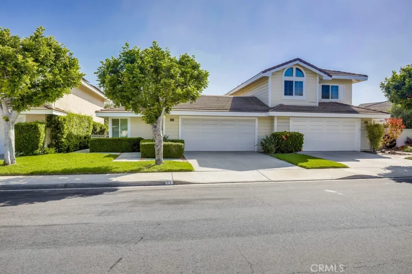 91 Fairlake photo 1