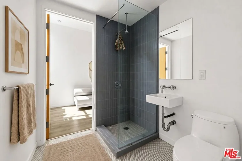 4080 Glencoe Avenue #214 photo 9
