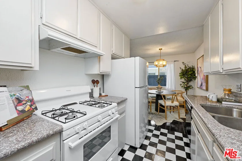 3325 Bagley Avenue #107 photo 5
