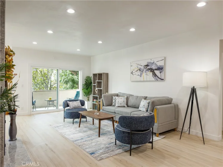 1944 Glendon Avenue #209 photo 3