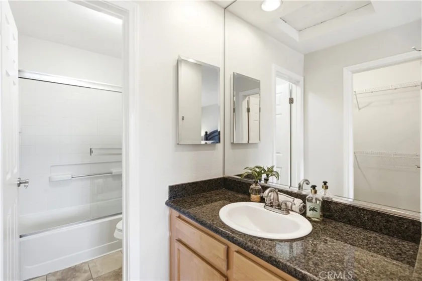 2380 Del Mar #305 photo 5