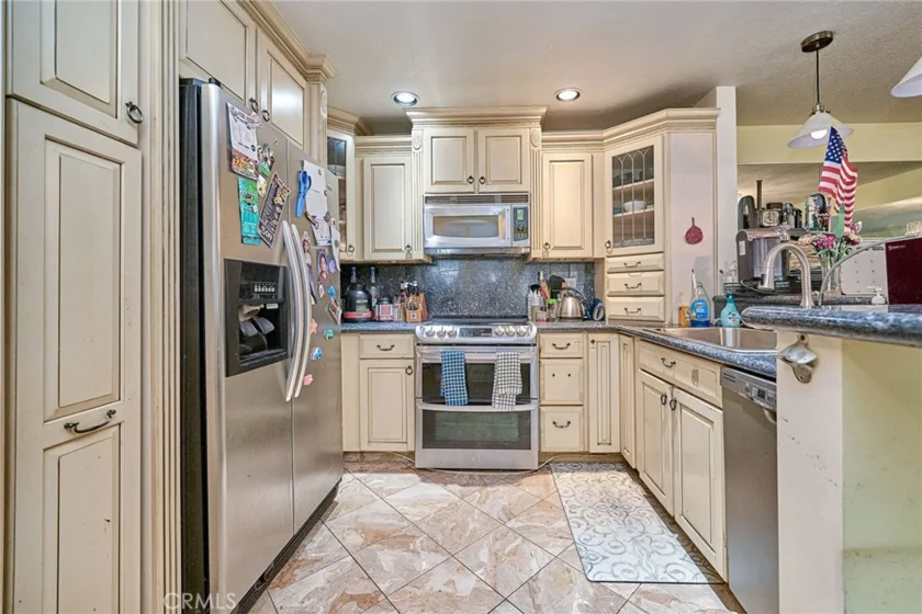 121 S Hope #103 photo 25