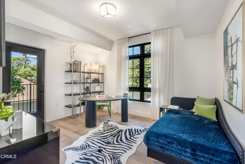 139 S Oak Knoll Avenue #301 photo 10