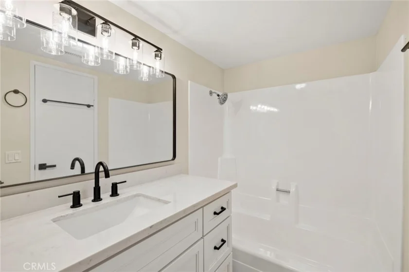 2640 W Segerstrom Avenue #B photo 7