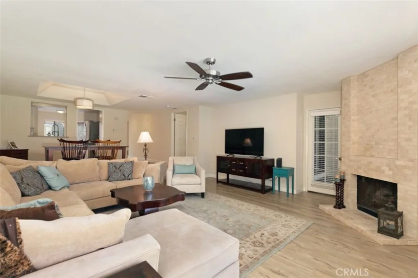 23334 Coso photo 12