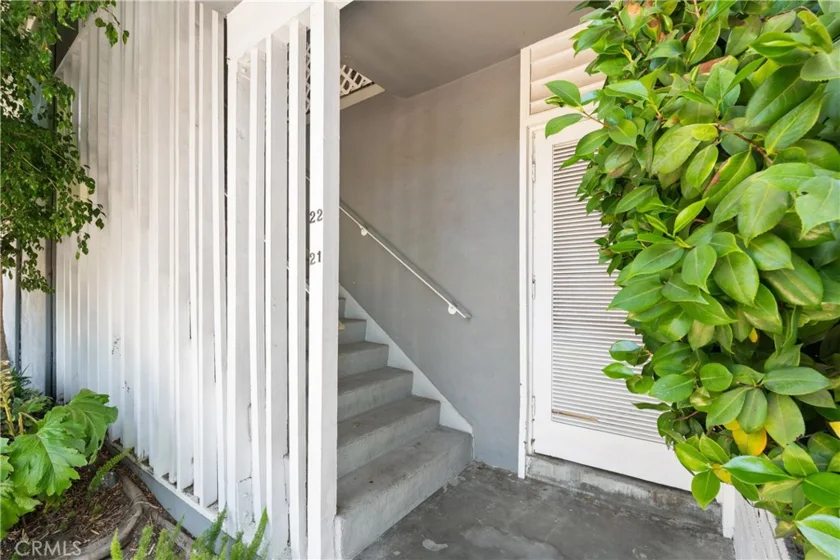 4252 Fair Avenue #22 photo 24