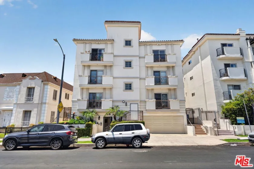 125 S Sweetzer Avenue #PH2A photo 30