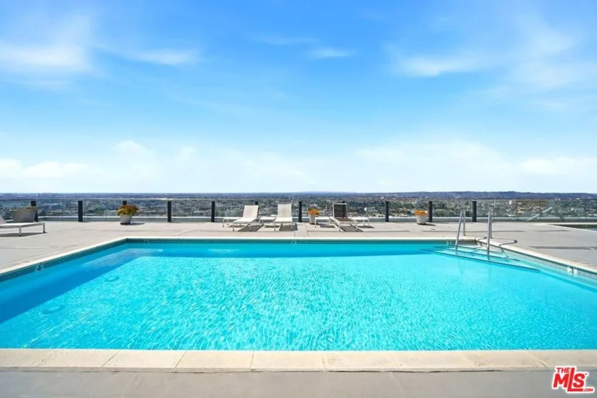 3810 Wilshire Boulevard #605 photo 26