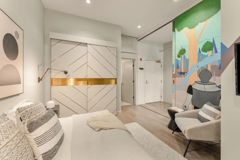 527 Molino Street #401 photo 7
