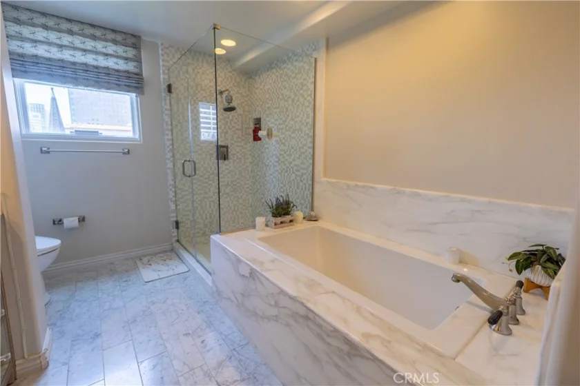 10795 Wilshire Boulevard #402 photo 10