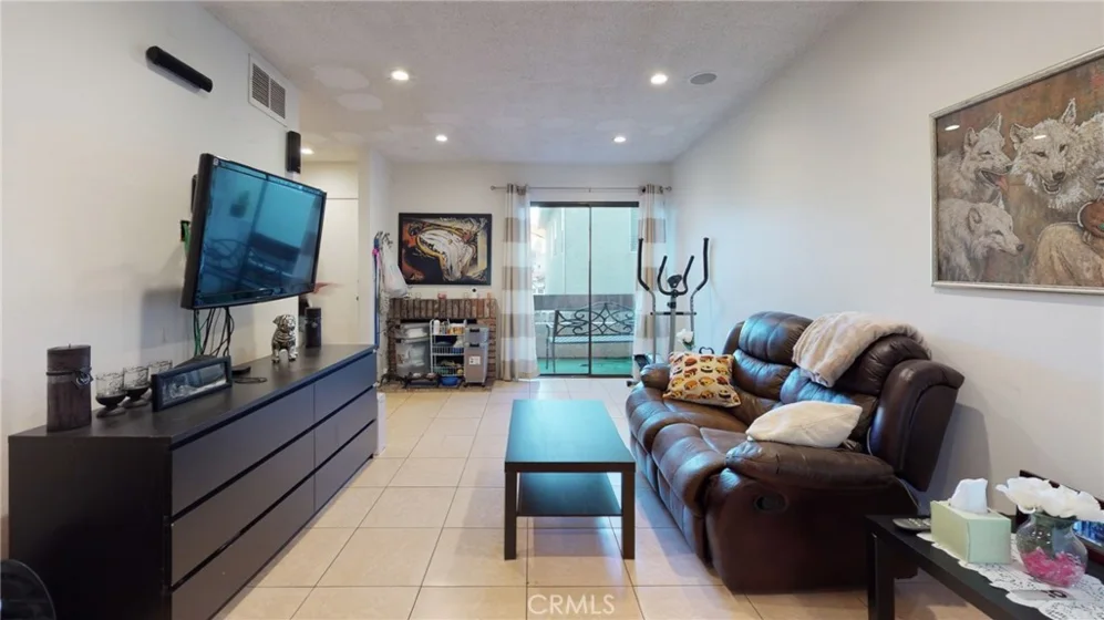 18954 Sherman Way #5 photo 1