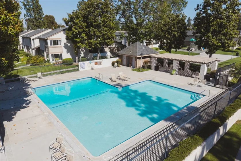 1419 Norwich Lane photo 45