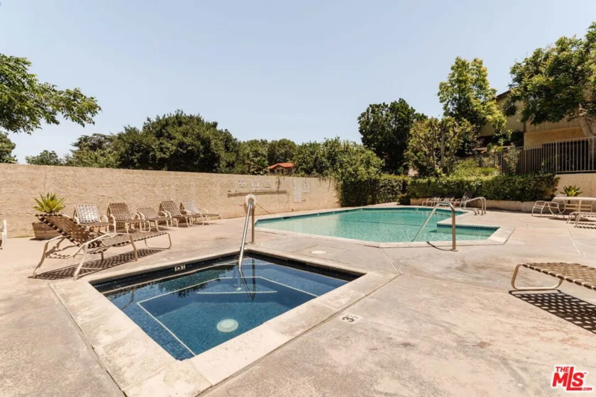 15023 Sherman Way #E photo 44