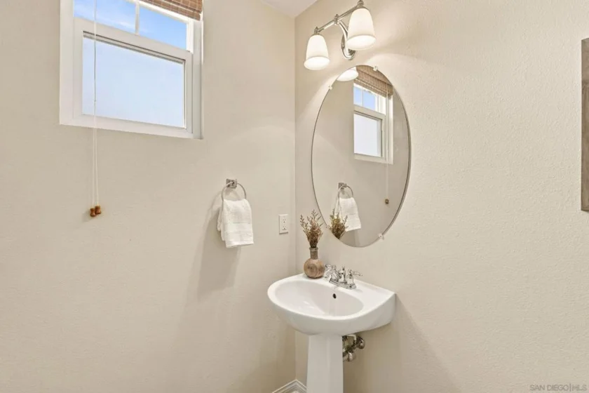 845 Harbor Cliff Way #305 photo 16