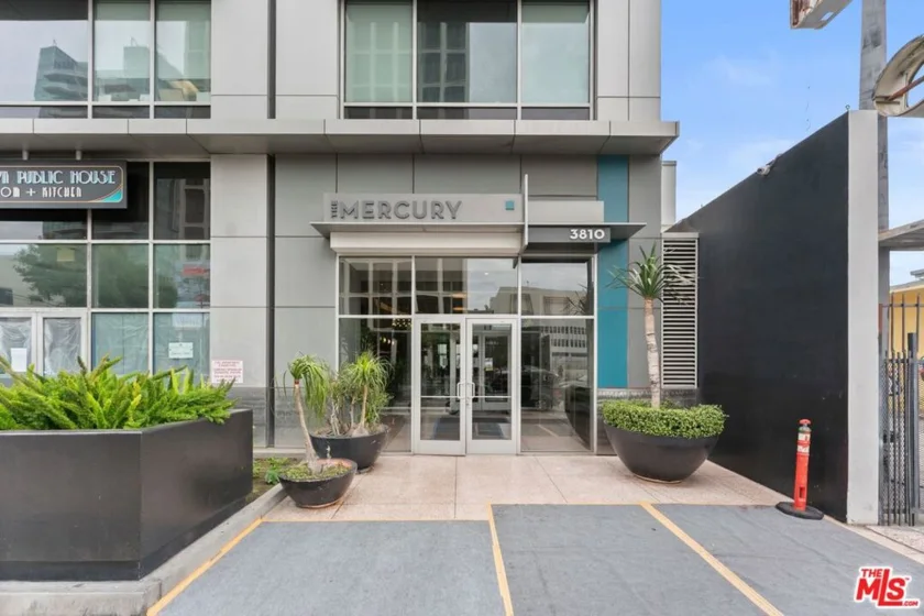3810 Wilshire Boulevard #602 photo 17