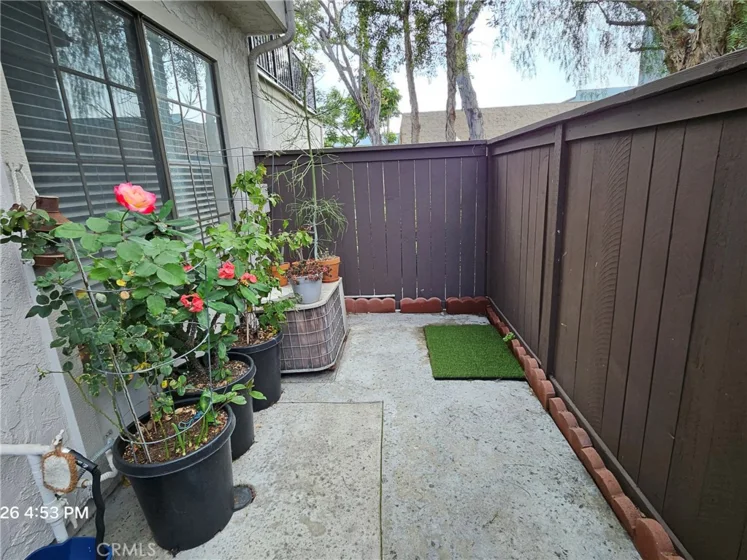9060 Candlestick Lane photo 4