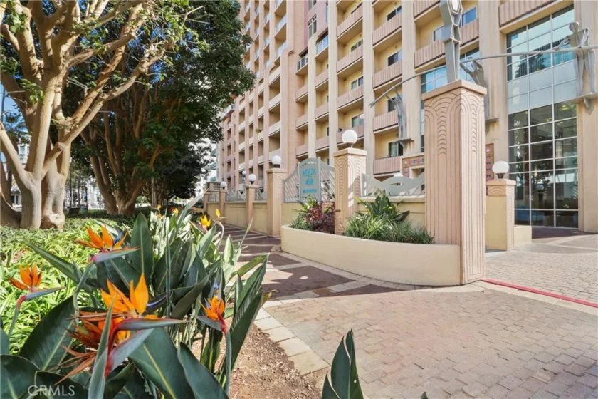 488 E Ocean Boulevard #1210 photo 6