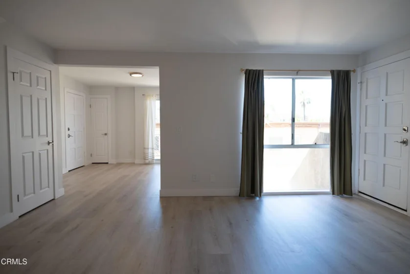 116 W Maple Street #21 photo 6
