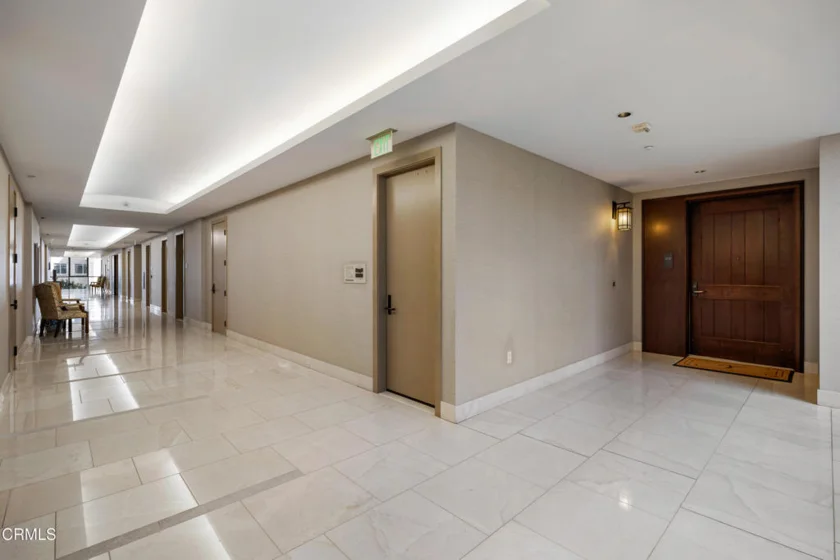 345 E Colorado Boulevard #302 photo 2