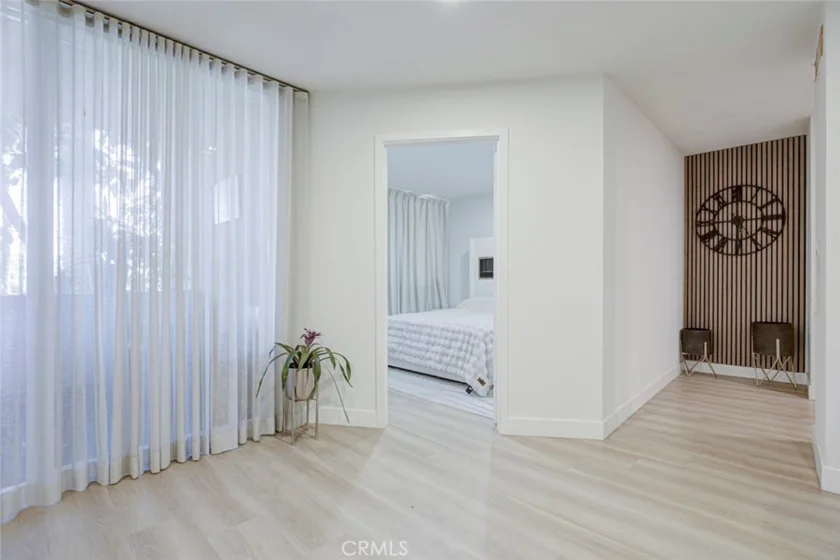 5411 Tyrone Avenue #203 photo 26