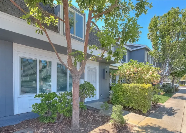 164 Lexington photo 1