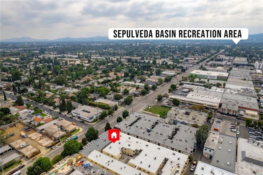 7035 Woodley #205 photo 24