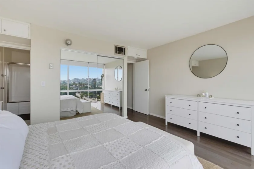 4944 Cass Street #909 photo 10
