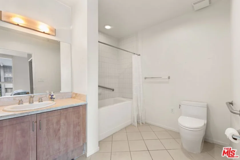 267 S San Pedro Street #623 photo 17