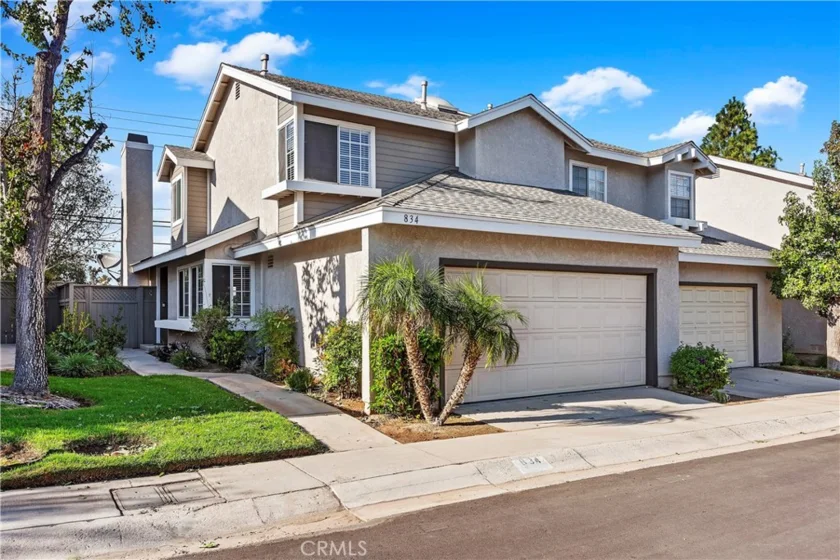834 Robles Place photo 1