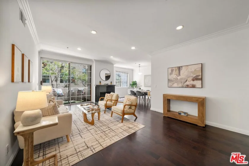 10630 Eastborne Avenue #103 photo 8