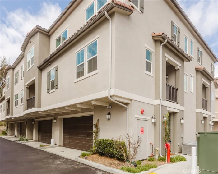 2811 Elderflower Street photo 1