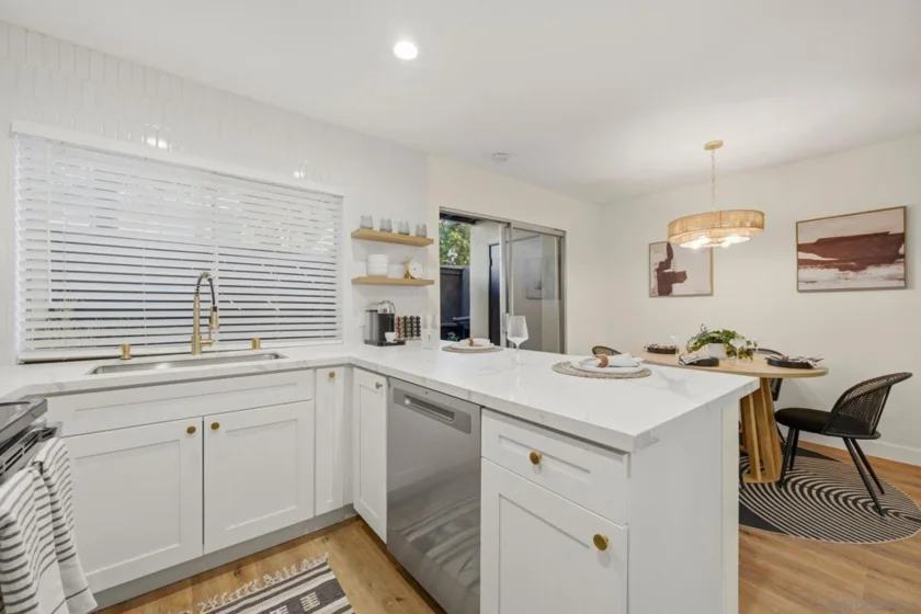 7954 Mission Center #B photo 3