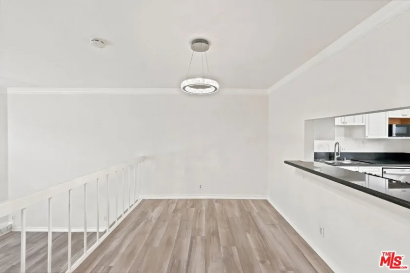 14937 Sherman Way #2 photo 9