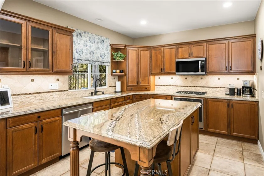 101 Talmadge photo 15