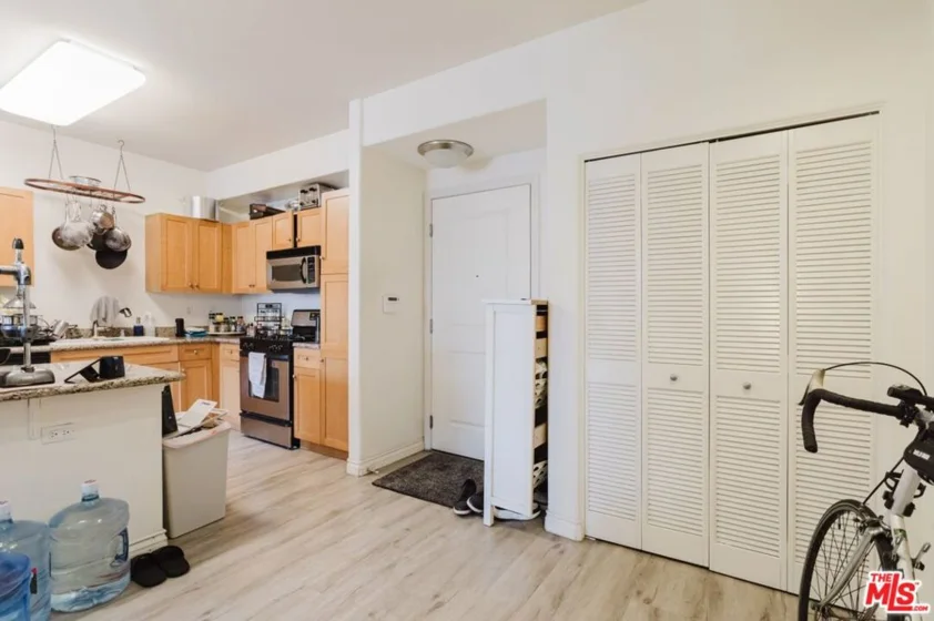 100 S Alameda Street #204 photo 32