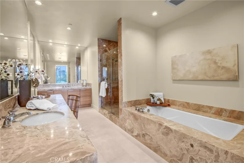10776 Wilshire Boulevard #901 photo 18