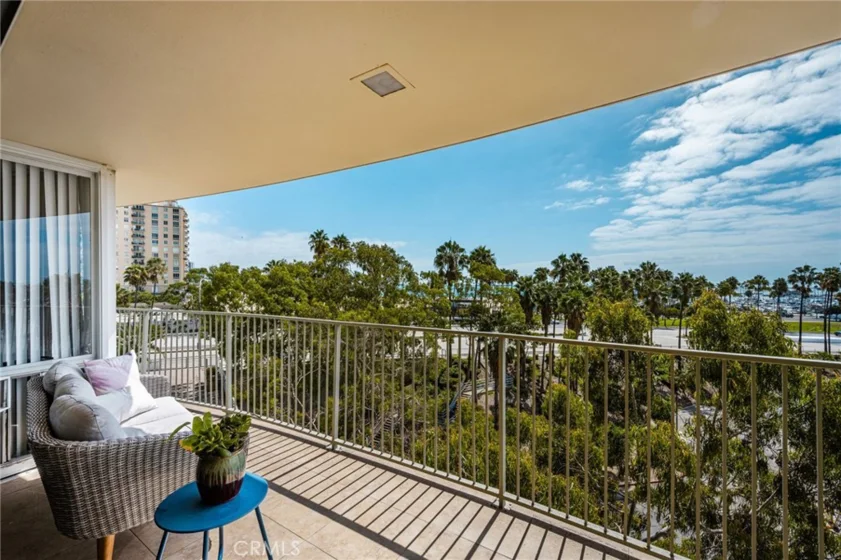 700 E Ocean #706 photo 5