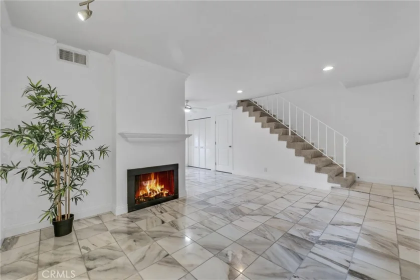 229 W Wilson Street #10 photo 6