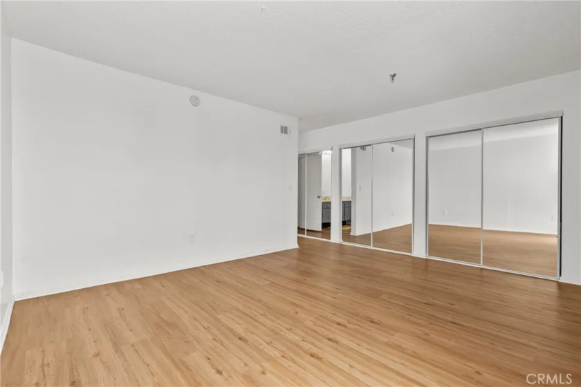 5454 Zelzah Avenue #309 photo 13