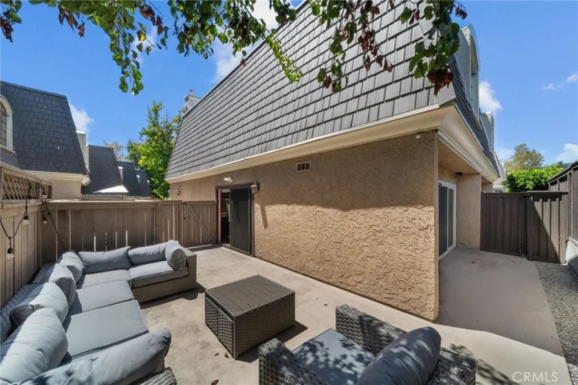 612 Wilcox photo 10