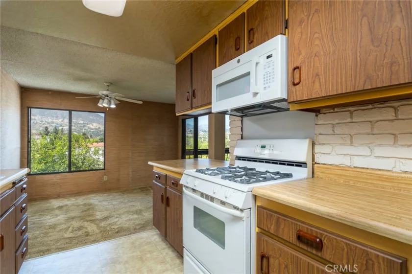 515 N Jackson #314 photo 11