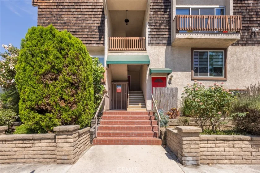4660 Coldwater Canyon Avenue #22 photo 1