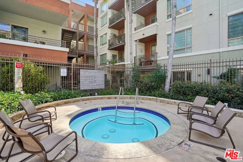 100 S Alameda Street #432 photo 28