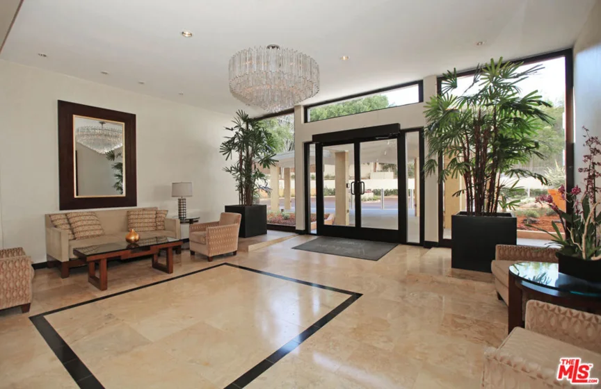 1155 N La Cienega Boulevard #1110 photo 4