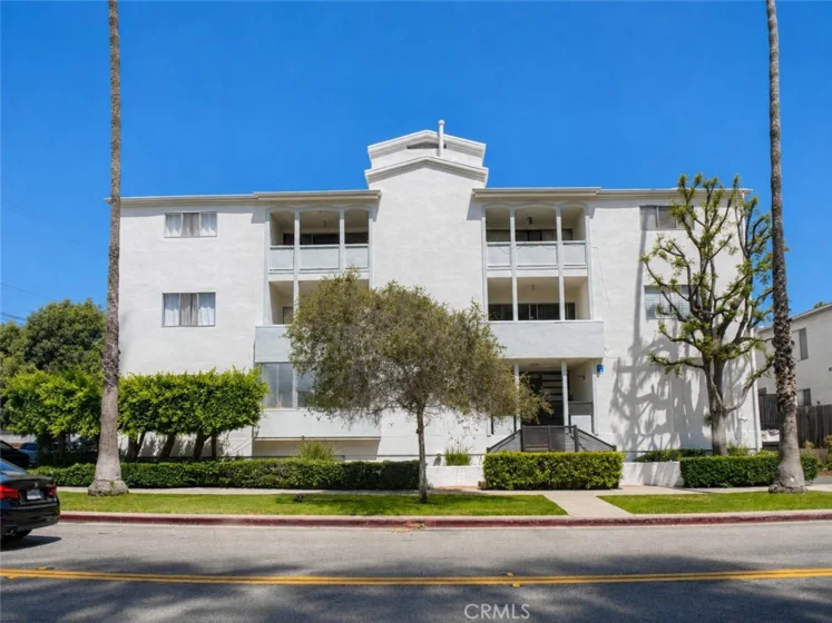 1101 Lincoln Boulevard #1A photo 2
