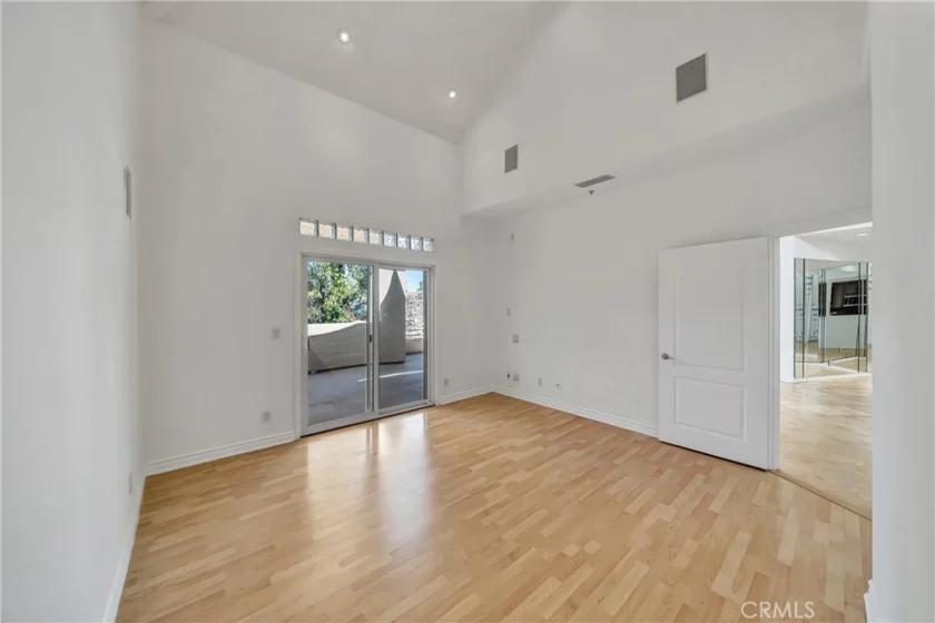 4477 Woodman Avenue #305 photo 12
