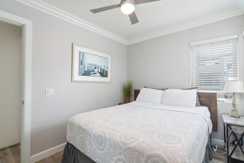 3250 Strandway photo 25