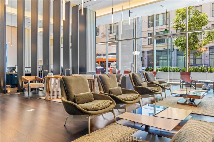 400 S Broadway #928 photo 7